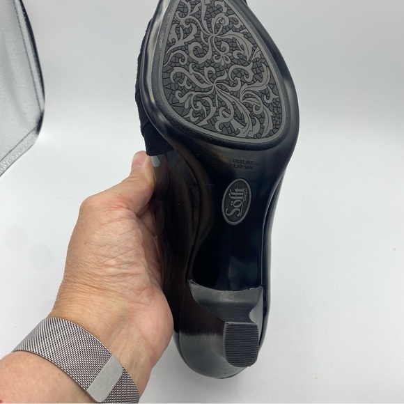 Sofft Braganca Black Patent Leather Heels with Bow, Size 9.5 - Picture 10 of 16